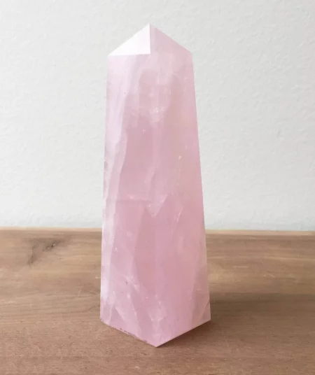 Cuarzo Rosa Obelisco Pequeño